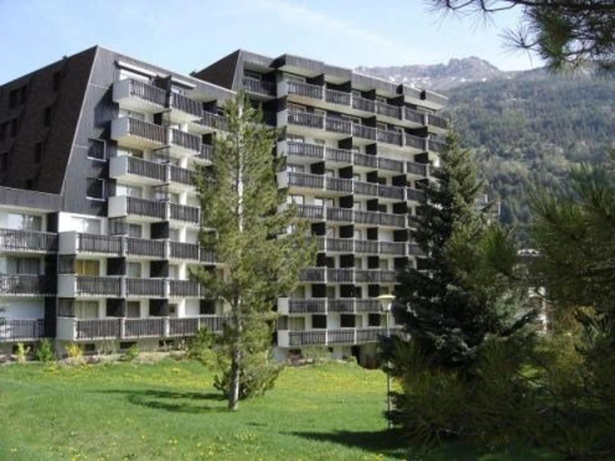 Appartement 3 Pieces, 6 Couchages A La Salle-Les-Alpes, Proche Pistes, Balcon Et Terrasse - Fr-1-330F-41 Serre Chevalier Exterior foto